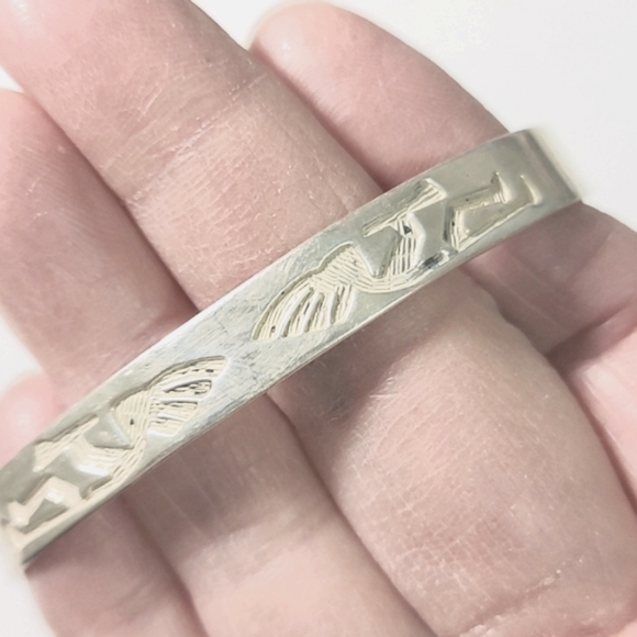 1950'S Mexican Hallmarked Sterling Silver Bracelet - Picture 15 of 15